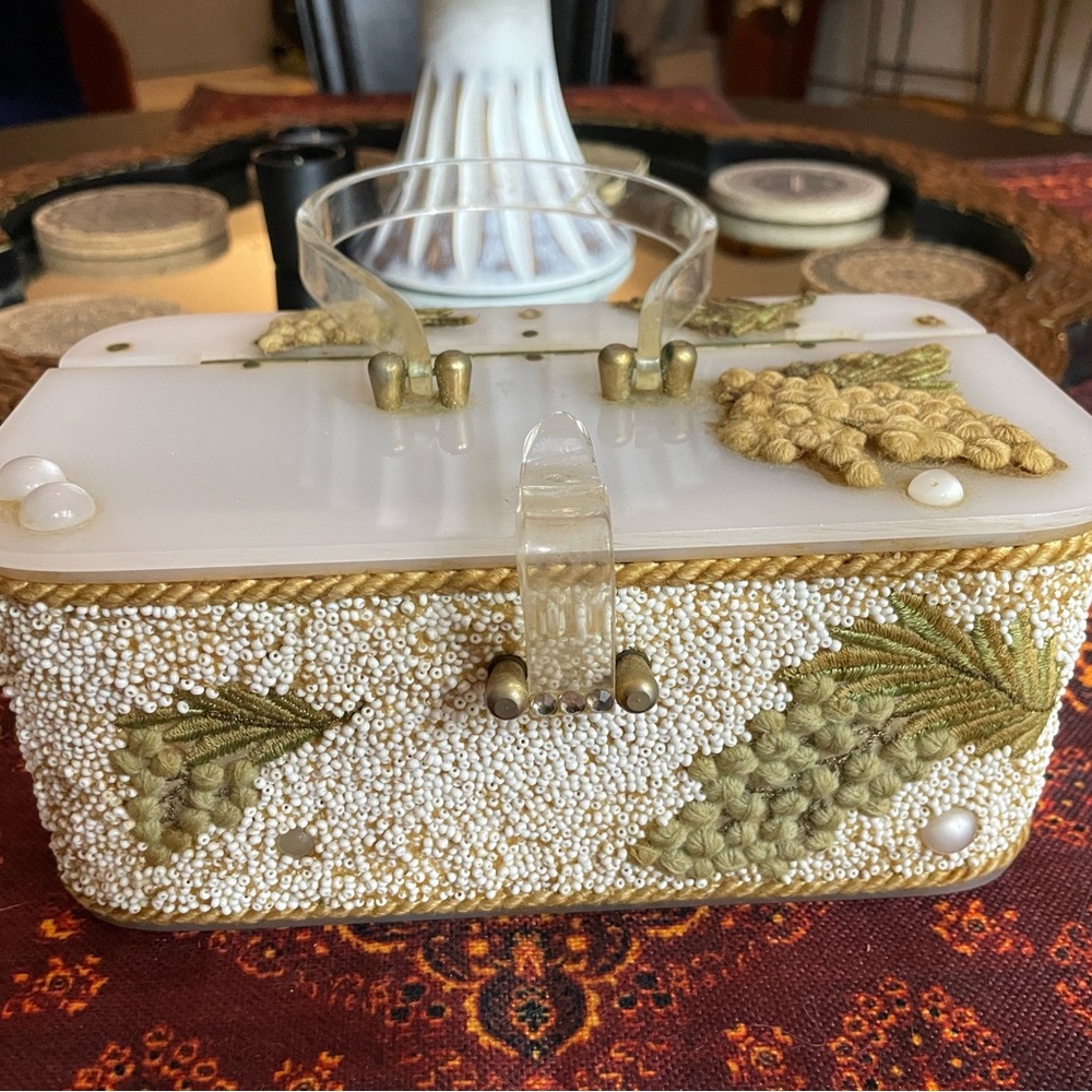 Vintage Beaded White and Gold Women's Satchel